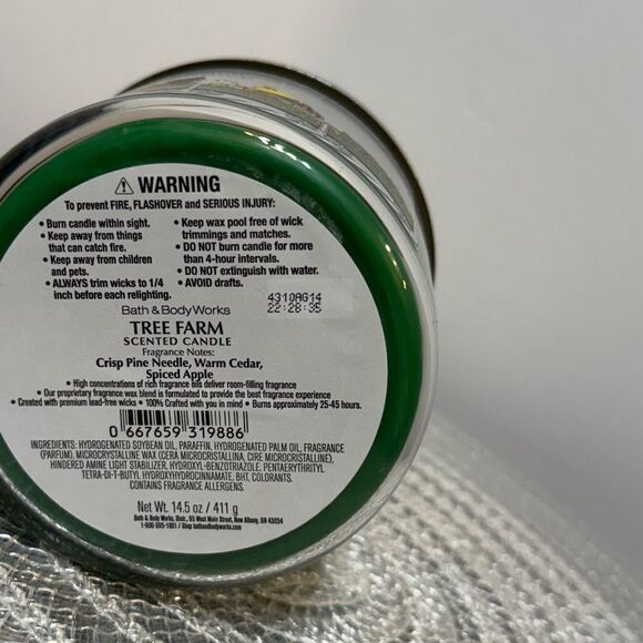 BBW Tree Farm 3 Wick Scented Candle NWT - Picture 3 of 4